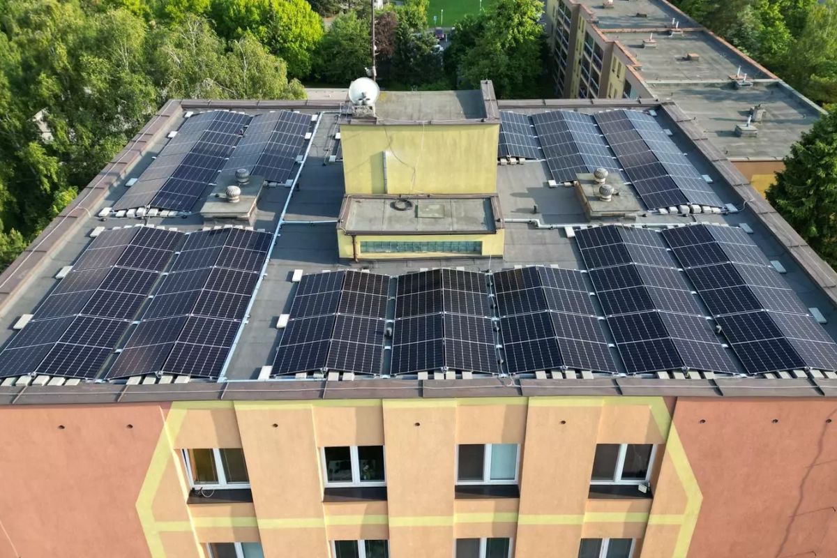 Již od ledna minulého roku je možné v rámci jednoho bytového domu v Česku sdílet elektřinu.