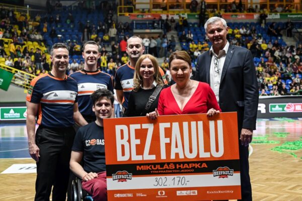 Česká basketbalová federace se velmi věnuje sociální odpovědnosti, stále podporuje projekt Bez faulu, kterým pomáhá hendikepovaným sportovcům, ale funguje i v oblasti edukativní. Foto: Václav Mudra