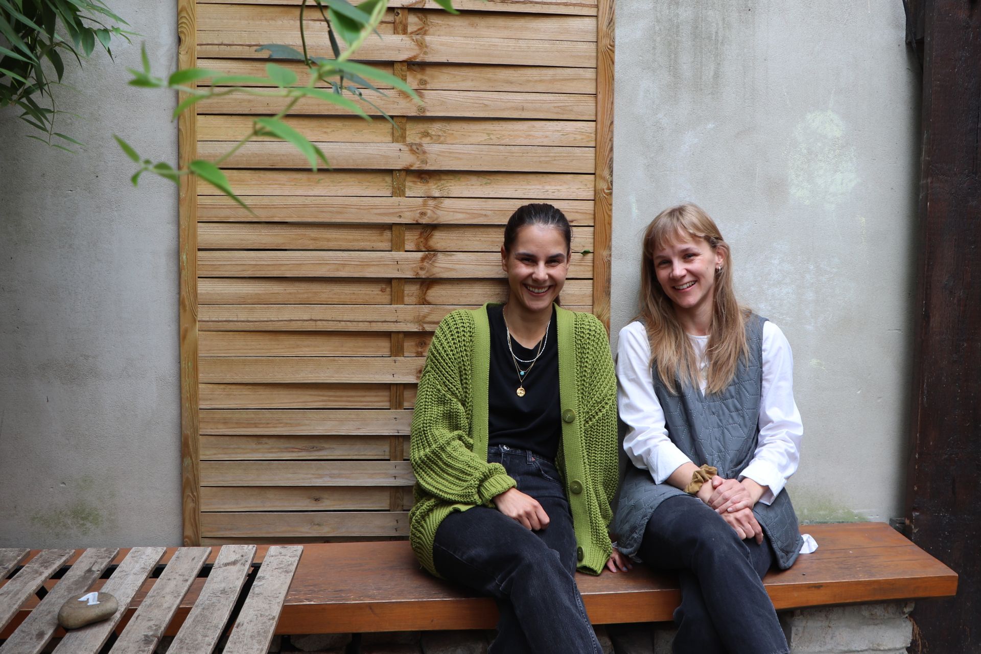 Režisérky představení Radiant Andrea Vykysalá a Karolína Křížková. Foto: Karolína Chlumecká