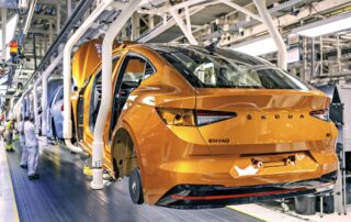 Elektrický Enyaq na montážní lince. Foto: Škoda Auto