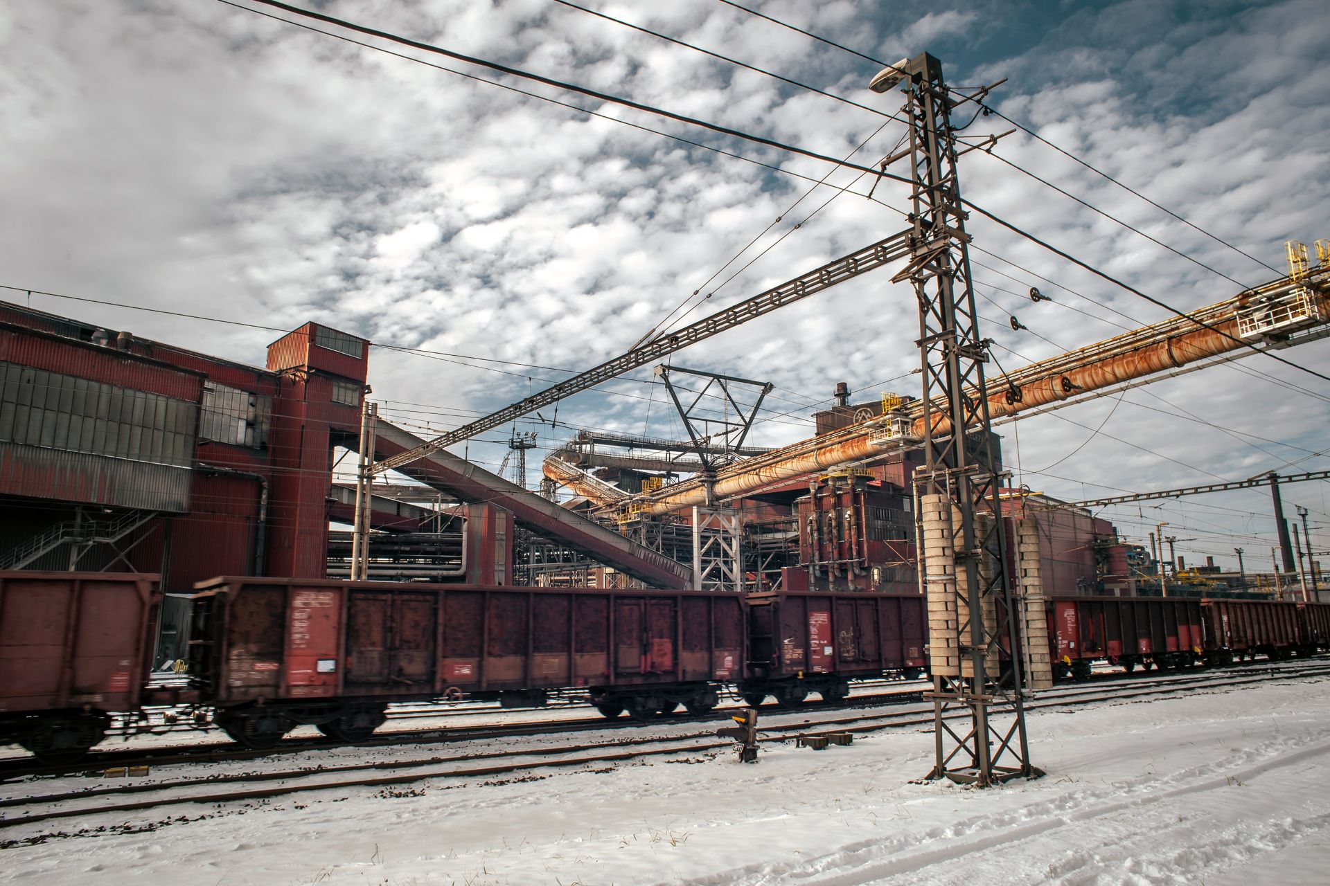 Jedním z podniků, které musí projít dekarbonizací, jsou i Třinecké železárny. Foto: Kateřina Hefler