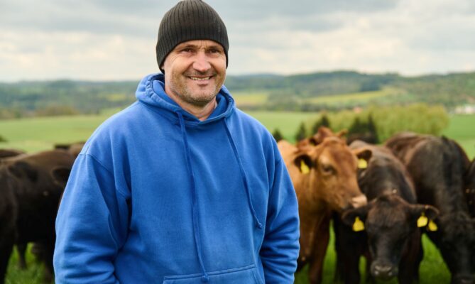 Regenerativní zemědělec Karel Kalný z Vysočiny. Foto: Živá půda