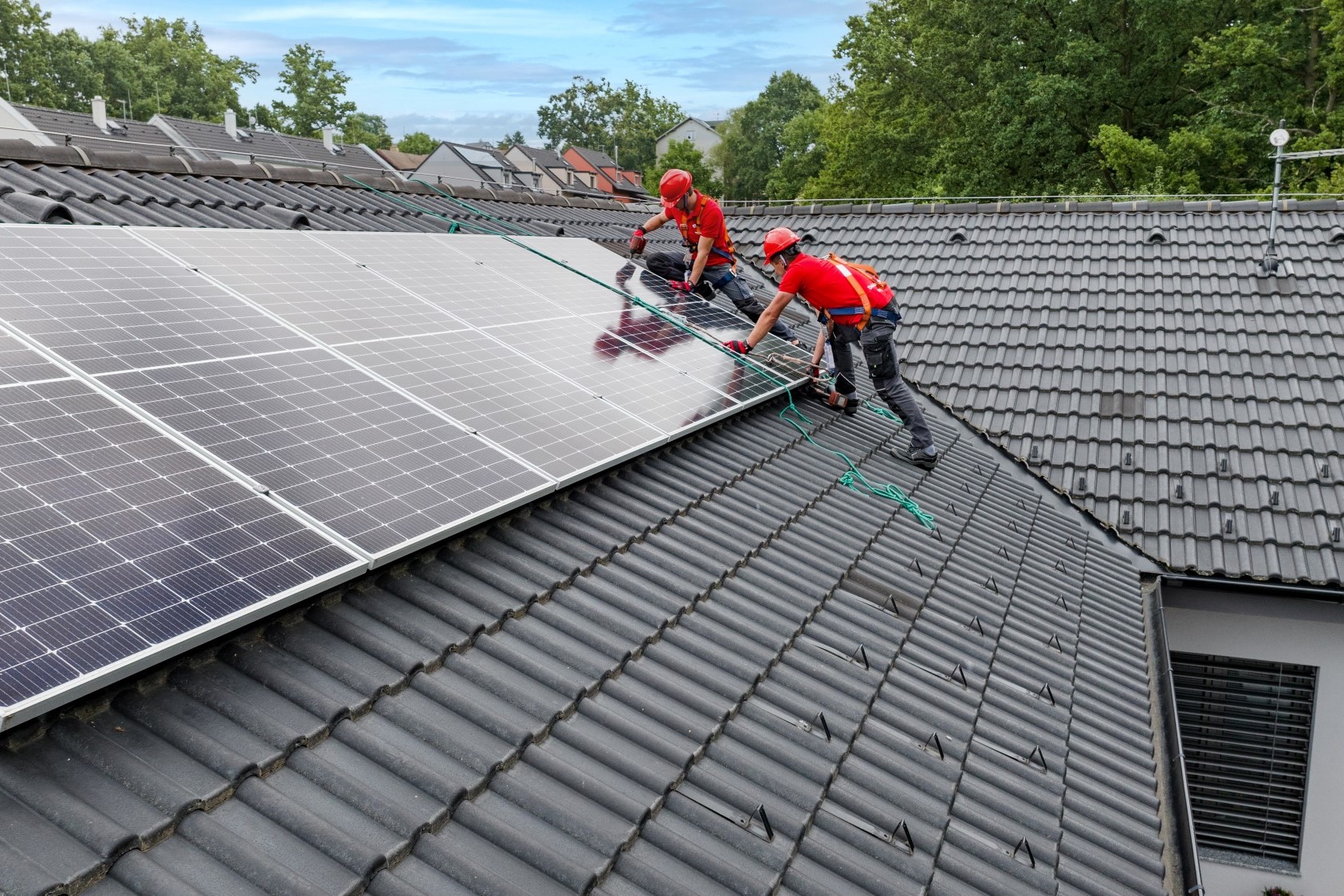 V poslední době došlo ke snížení dotace na fotovoltaiky, přesto se stále jedná o výhodnou investici. Ilustrační foto: poskytnuto společností E.ON