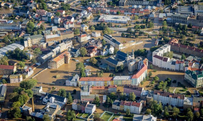 Letecký pohled na zaplavené centrum Krnova, 15. září 2024. Foto: ČTK / Sznapka Petr