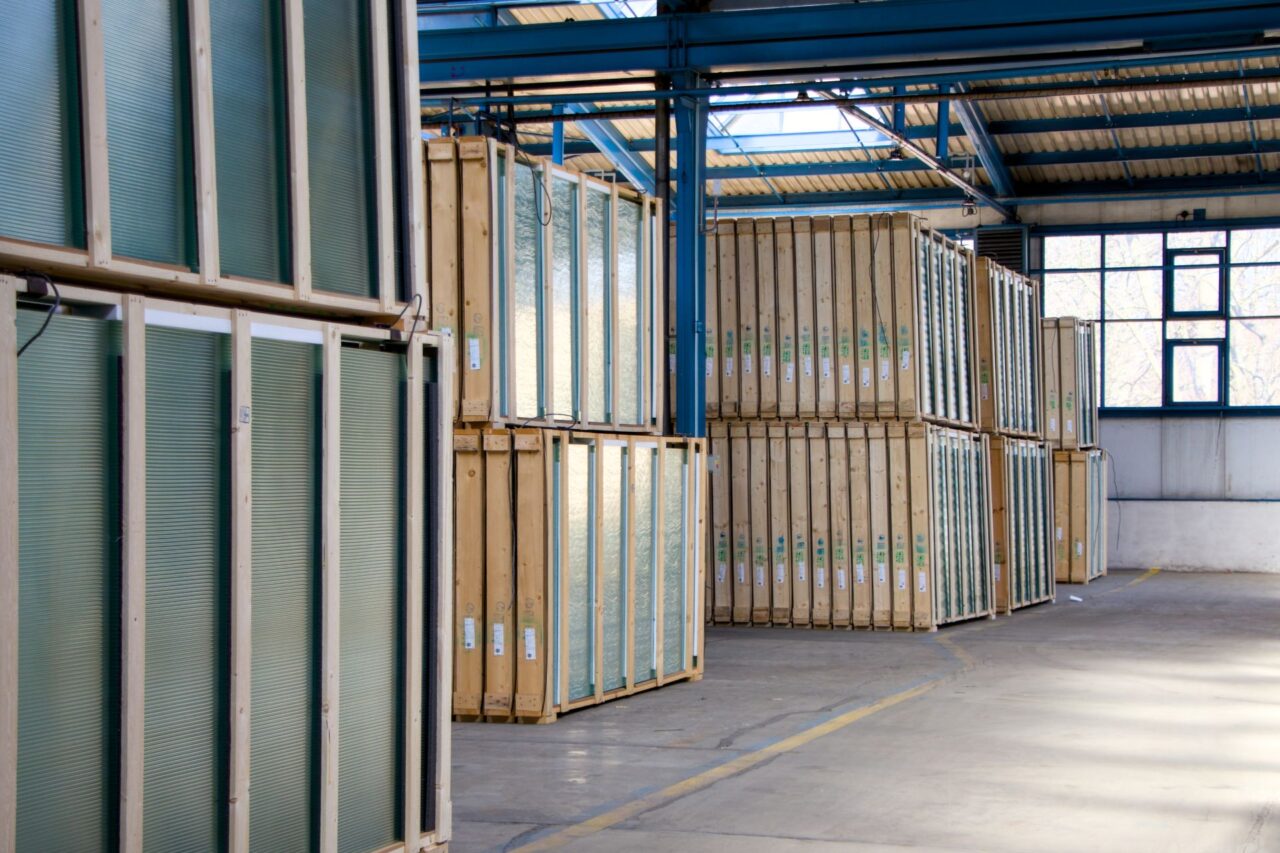 Ploché sklo vyváží společnost AGC Glass Europe do celého světa. Foto: Karolína Chlumecká, Ekonews