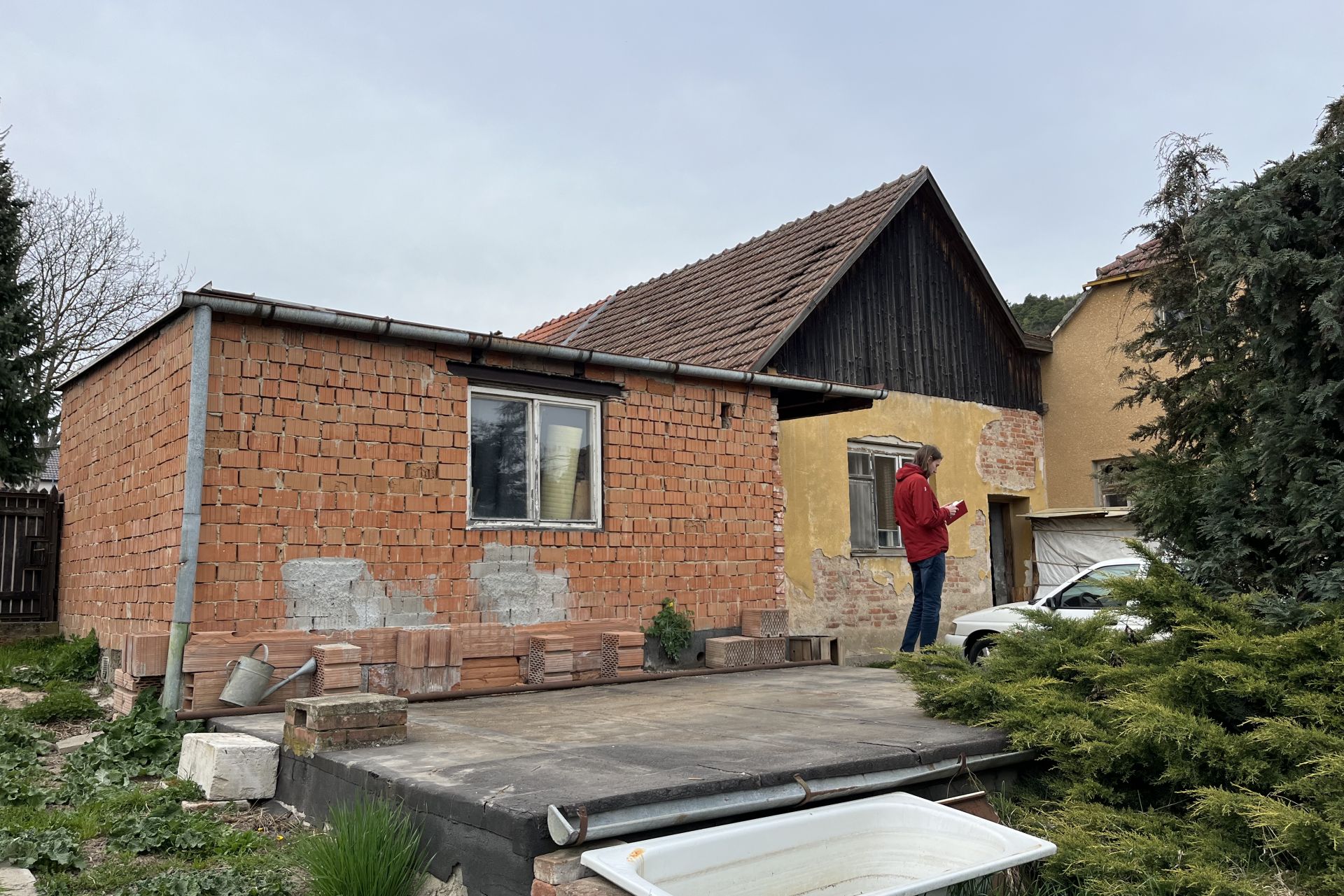Zuzana Filipová si s přítelem vybrala domek v menší obci vzdálené 15 minut autem severně od Brna, který stojí na pozemku o rozloze 800 metrů čtverečních. Foto: poskytnuto Zuzanou Filipovou