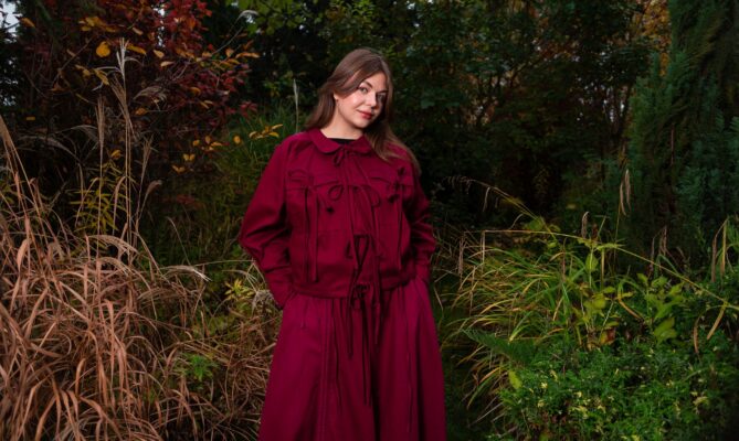 Johana Skálová se designu oděvů věnuje od střední školy, kde v roce 2017 založila svou značku. Foto: poskytnuto Johanou Skálovou