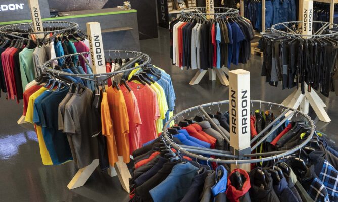 Olomoucká firma Ardon Safety vyrábí pracovní oděvy, ochrannou a pracovní obuv a prostředky osobní ochrany. Foto: poskytnuto společností Ardon