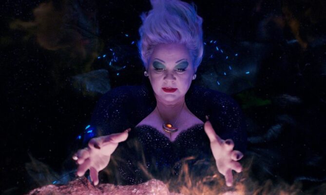 Roli zlé čarodějnice Uršuly si v Malé mořské víle z roku 2023 zahrála americká herečka Melissa McCarthy. Foto: poskytnuto společností Disney