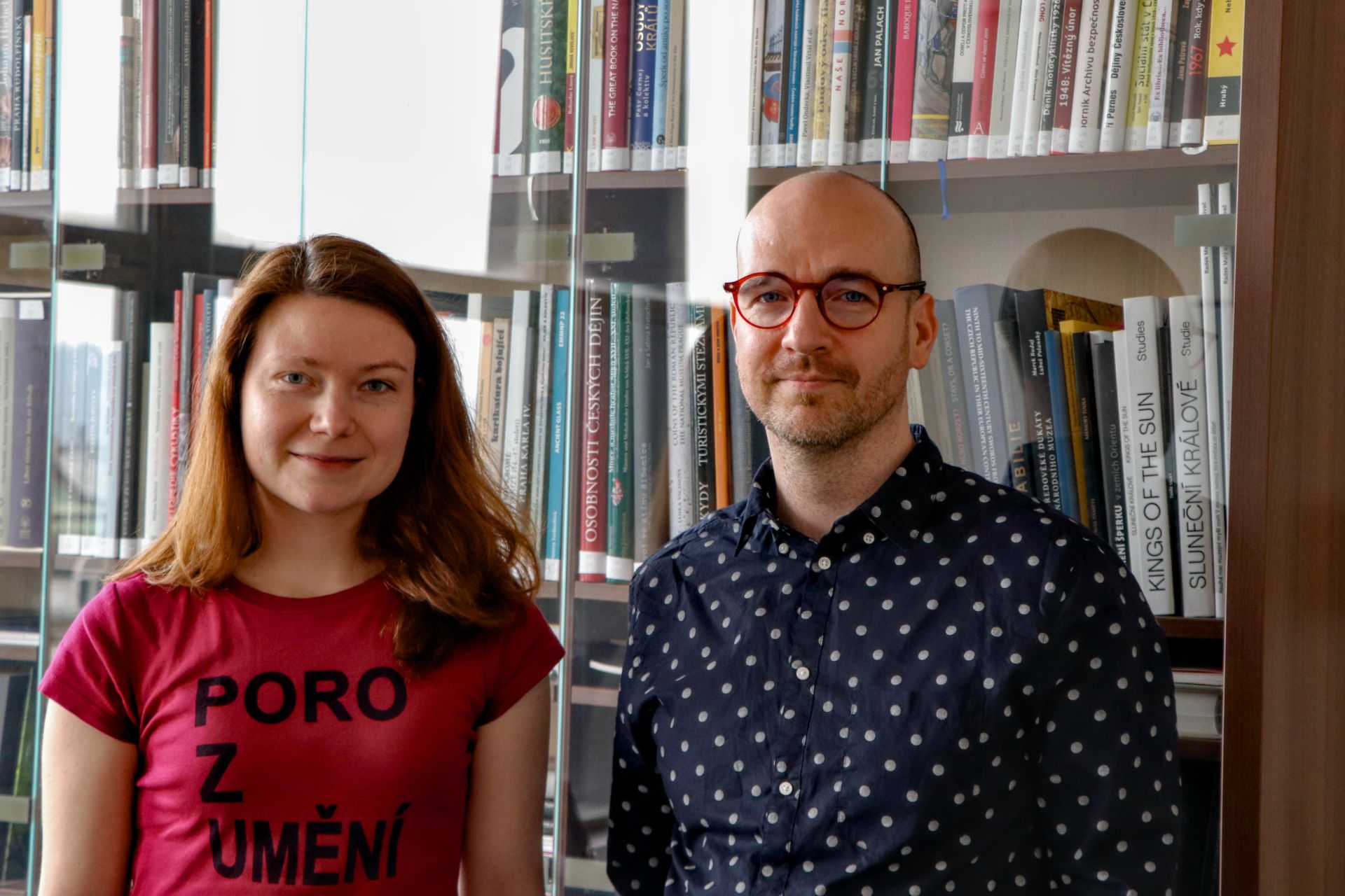 Historici Barbora Hoduláková a Ondřej Táborský z Národního muzea se zabývají mimo jiné udržitelností paměťových institucí. Foto: Karolína Chlumecká, Ekonews