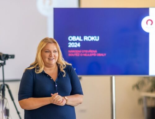 Zákaz smetánek v kavárnách nebo minikečupů ve fast foodech vítám, ale přinese zdražení potravin, tvrdí šéfka obalářů
