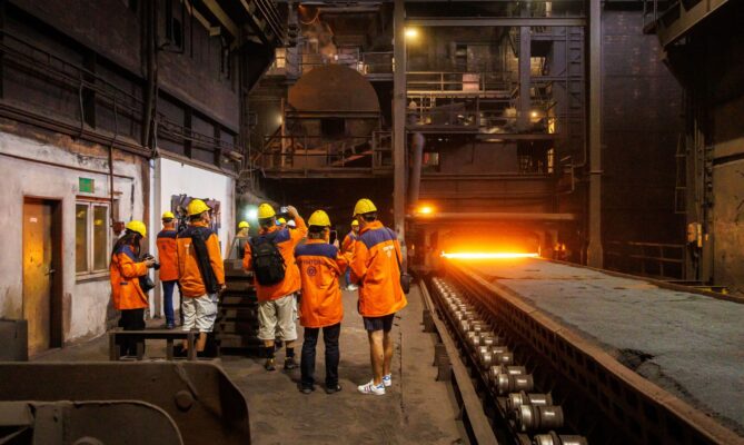 Současný provoz aglomerace hutní společnosti Třinecké železárny před zahájením stavby železnorudné briketační linky za víc než miliardu korun, 9. září 2024, Třinec. Foto: ČTK / Sznapka Petr